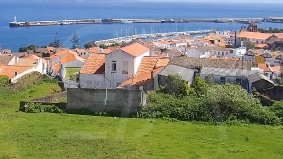 Terreno para Venda em Horta (Matriz)