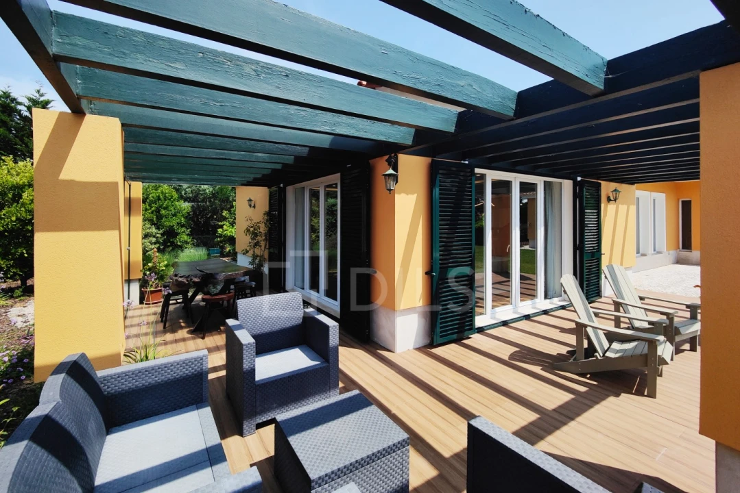 Moradia T6 para Venda em Queluz e Belas Foto 12