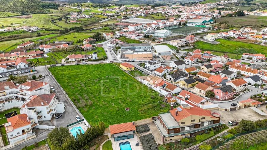 Terreno para Venda em Azueira e Sobral da Abelheira Foto 1