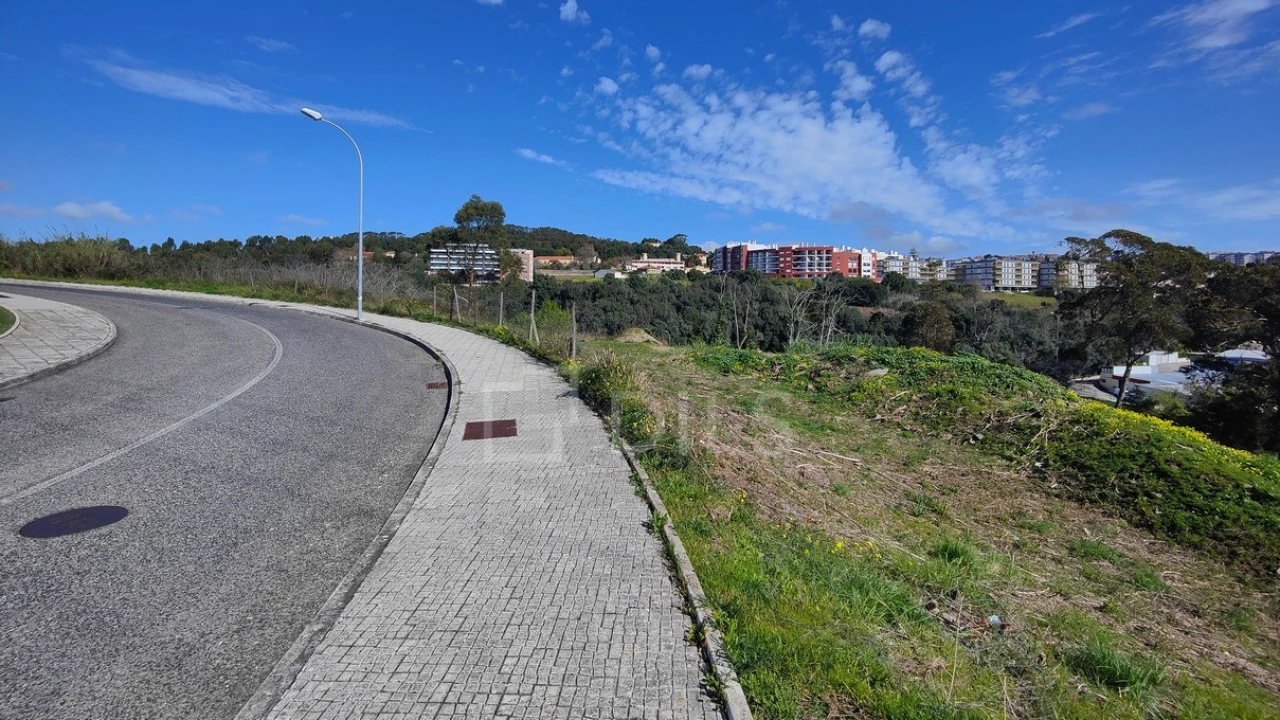 Terreno para Venda em Carnaxide e Queijas Foto 13
