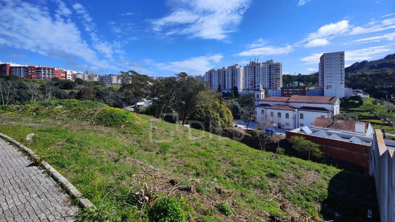 Terreno para Venda em Carnaxide e Queijas Foto 14