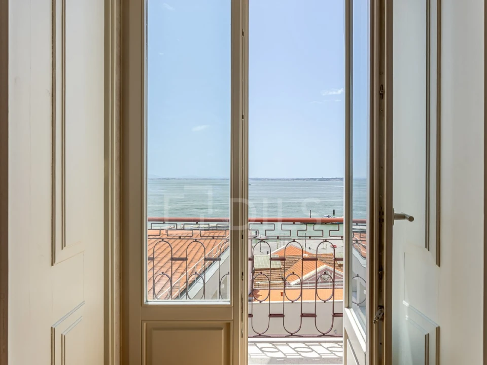 Apartamento T1 para Venda em Santa Maria Maior Foto 9