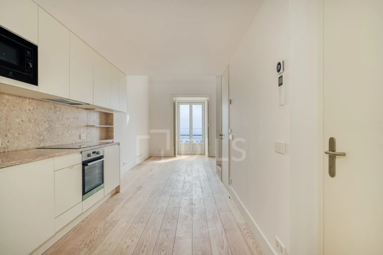 Apartamento T1 para Venda em Santa Maria Maior Foto 3