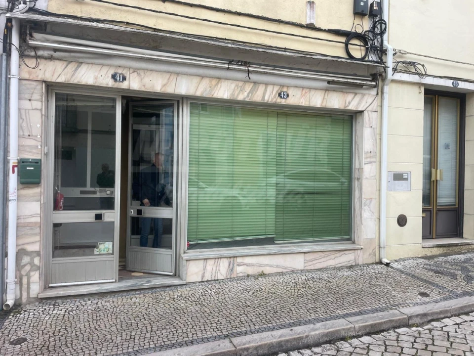 Loja para Venda em Santiago do Cacém, Santa Cruz e São Bartolomeu da Serra Foto 2