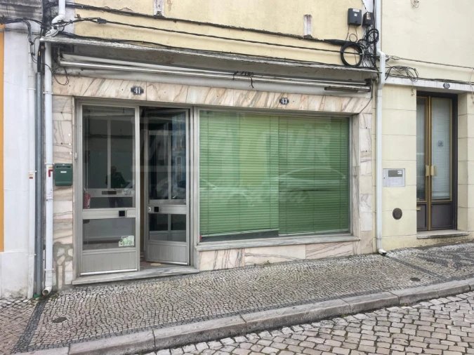 Loja para Venda em Santiago do Cacém, Santa Cruz e São Bartolomeu da Serra Foto 1