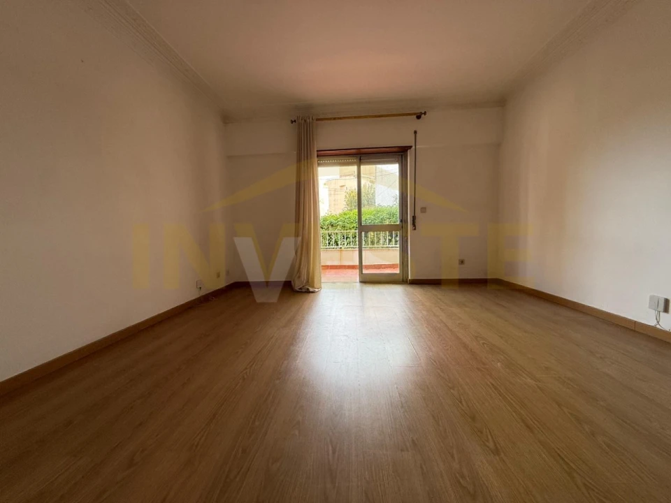 Apartamento T2 para Venda em Cascais e Estoril Foto 3