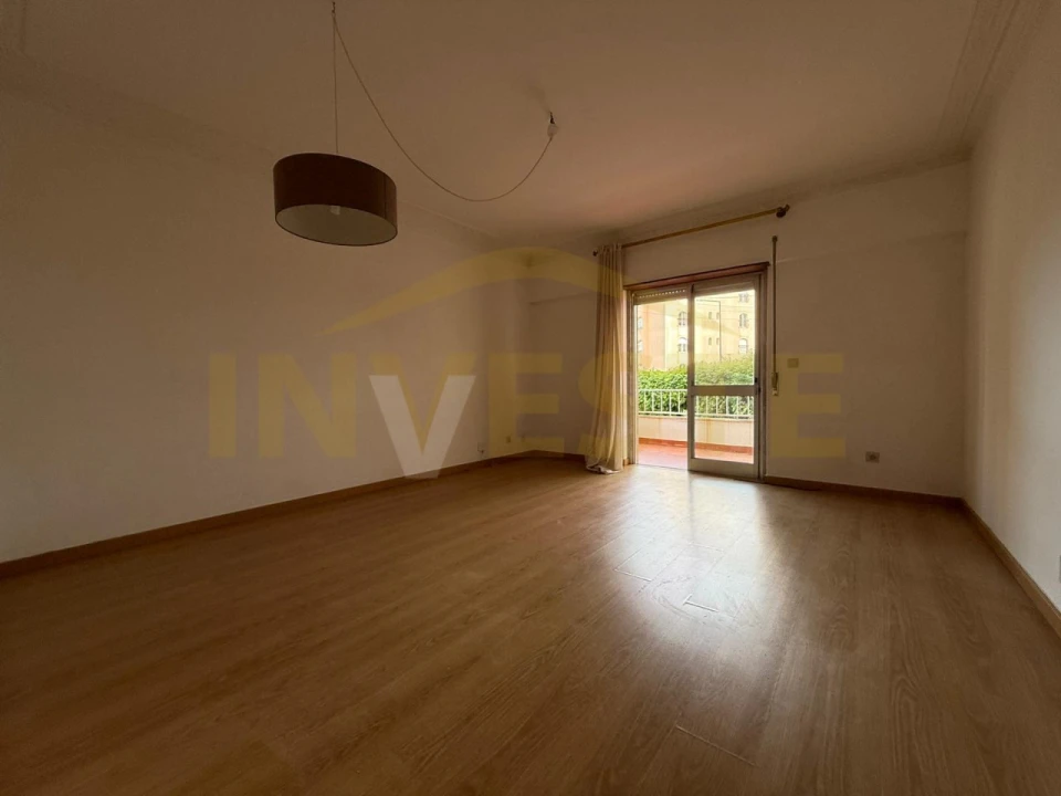 Apartamento T2 para Venda em Cascais e Estoril Foto 2