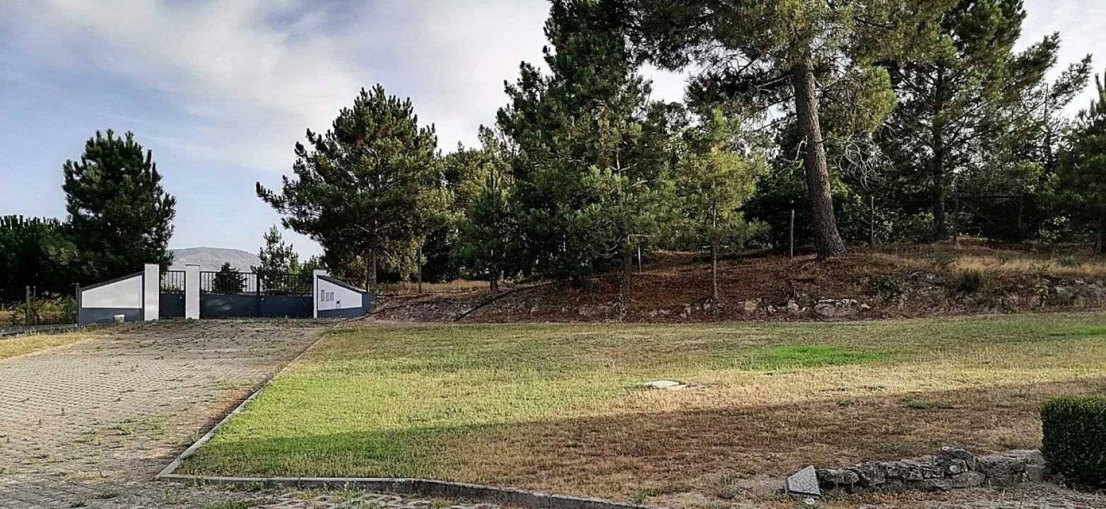 Terreno para Venda em Rio Torto e Lagarinhos Foto 1