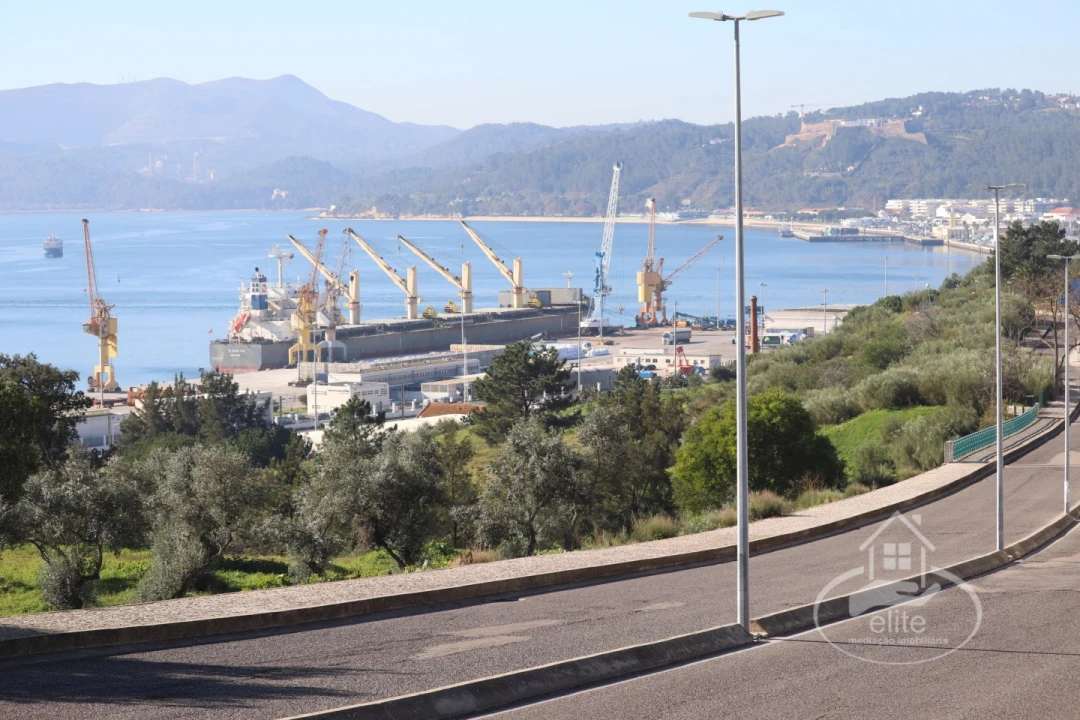 Terreno para Venda em Setubal (São Sebastião) Foto 5