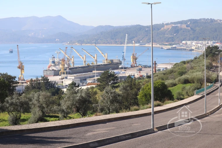Terreno para Venda em Setubal (São Sebastião) Foto 5