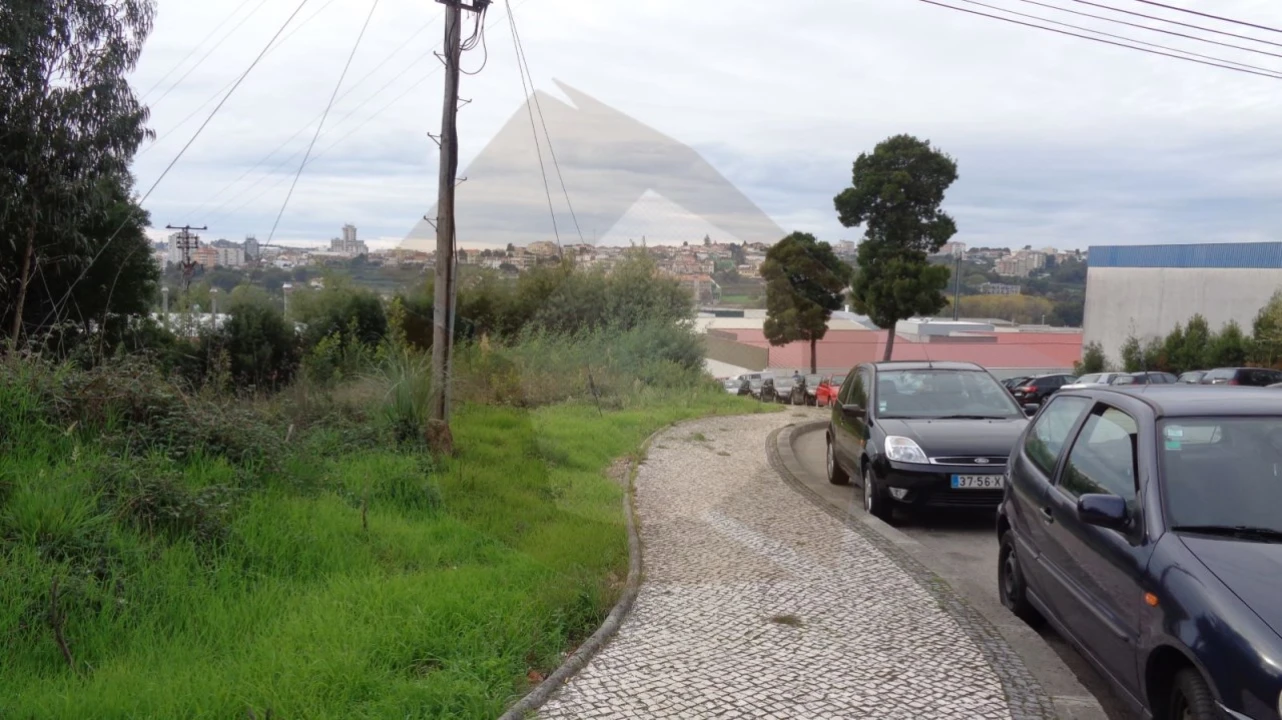 Terreno para Venda em São João da Madeira Foto 5