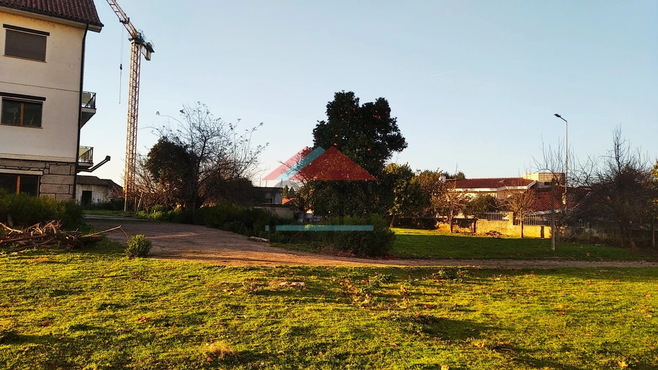 Terreno para Venda em Mazedo e Cortes Foto 1
