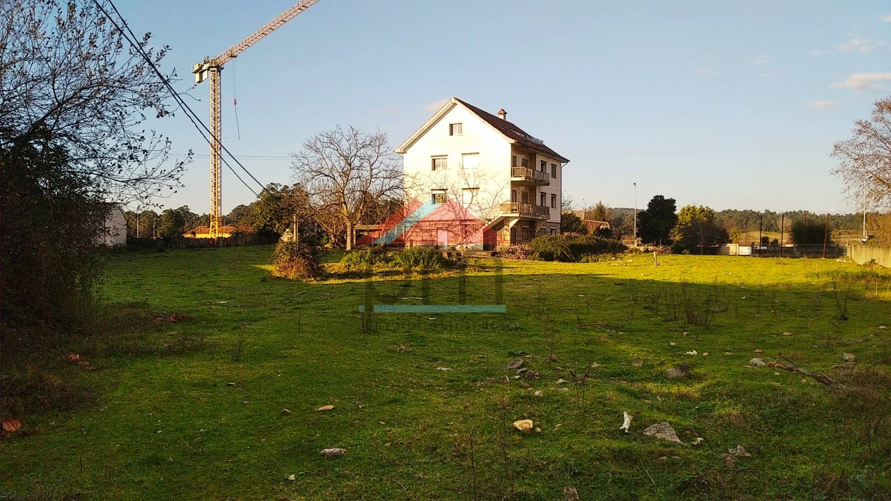 Terreno para Venda em Mazedo e Cortes Foto 5