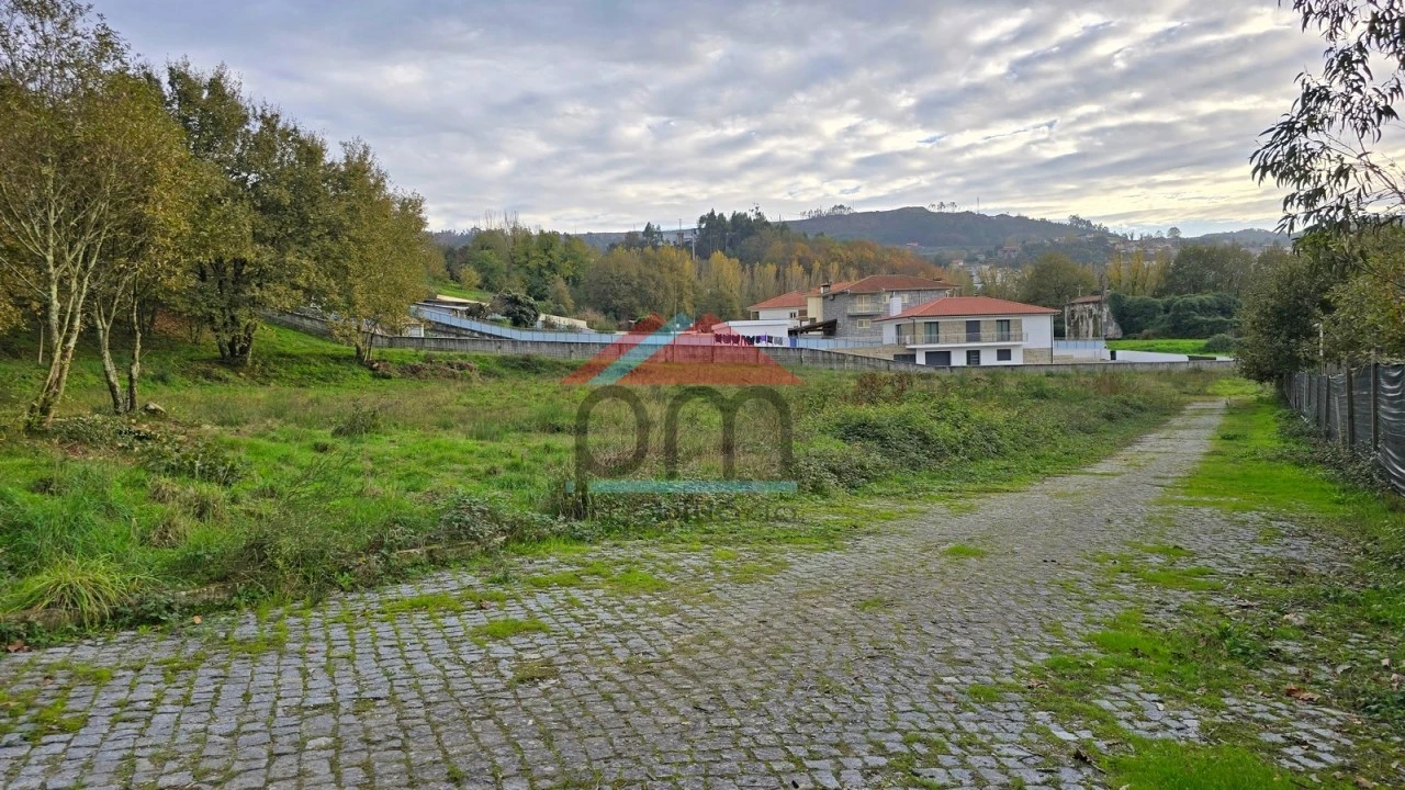 Terreno para Venda em Regilde Foto 3