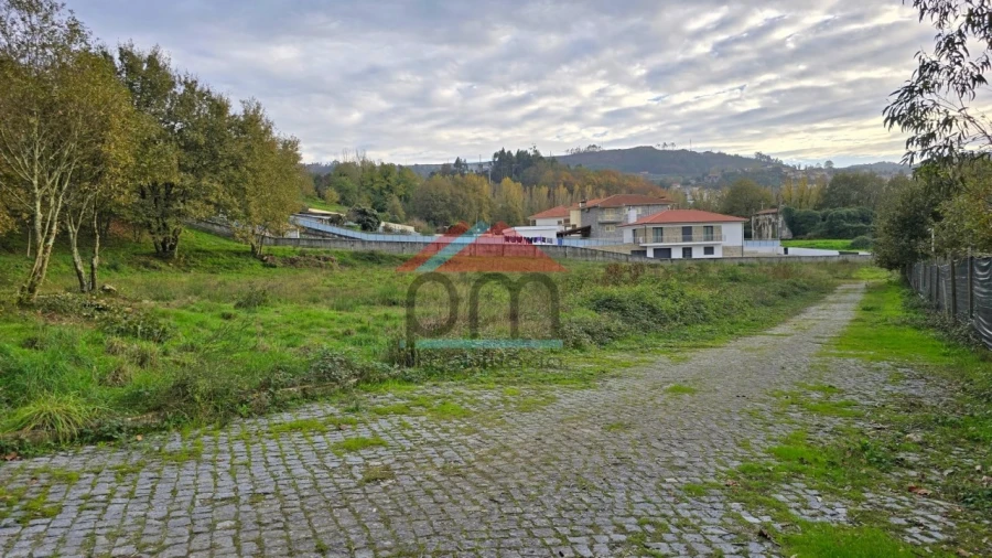 Terreno para Venda em Regilde Foto 3