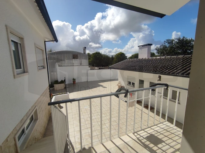 Moradia T3 para Arrendamento em Requeixo, Nossa Senhora de Fátima e Nariz Foto 33