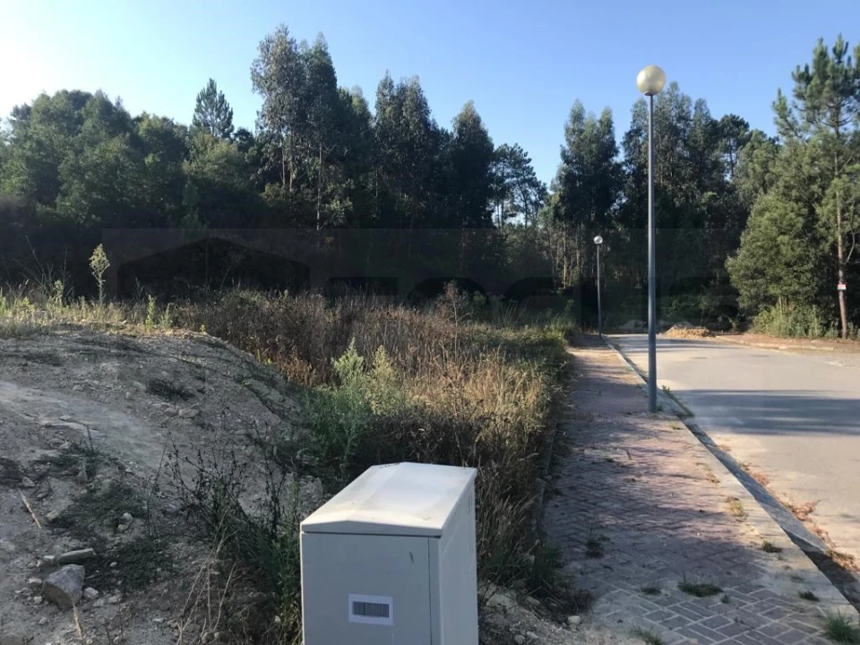 Terreno para Venda em O. Azeméis, Riba-Ul, Ul, Macinhata Seixa, Madail Foto 3