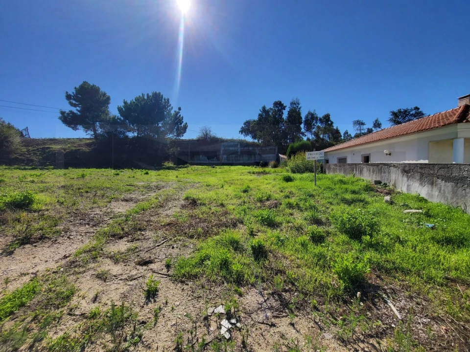 Terreno para Venda em Requeixo, Nossa Senhora de Fátima e Nariz Foto 1