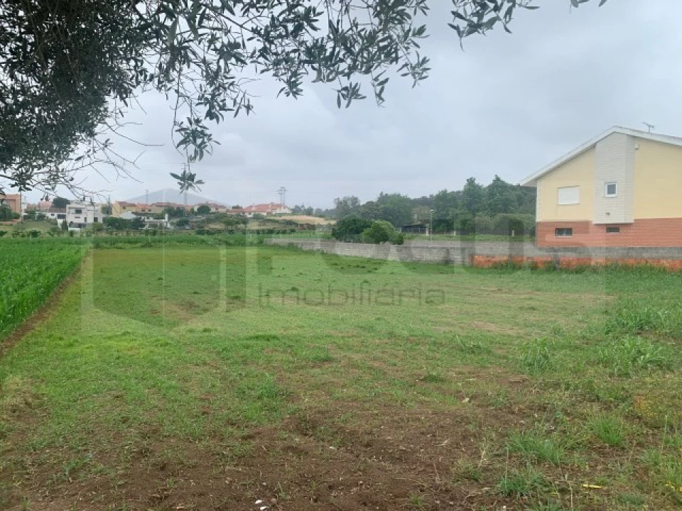 Terreno para Venda em Eixo e Eirol Foto 10