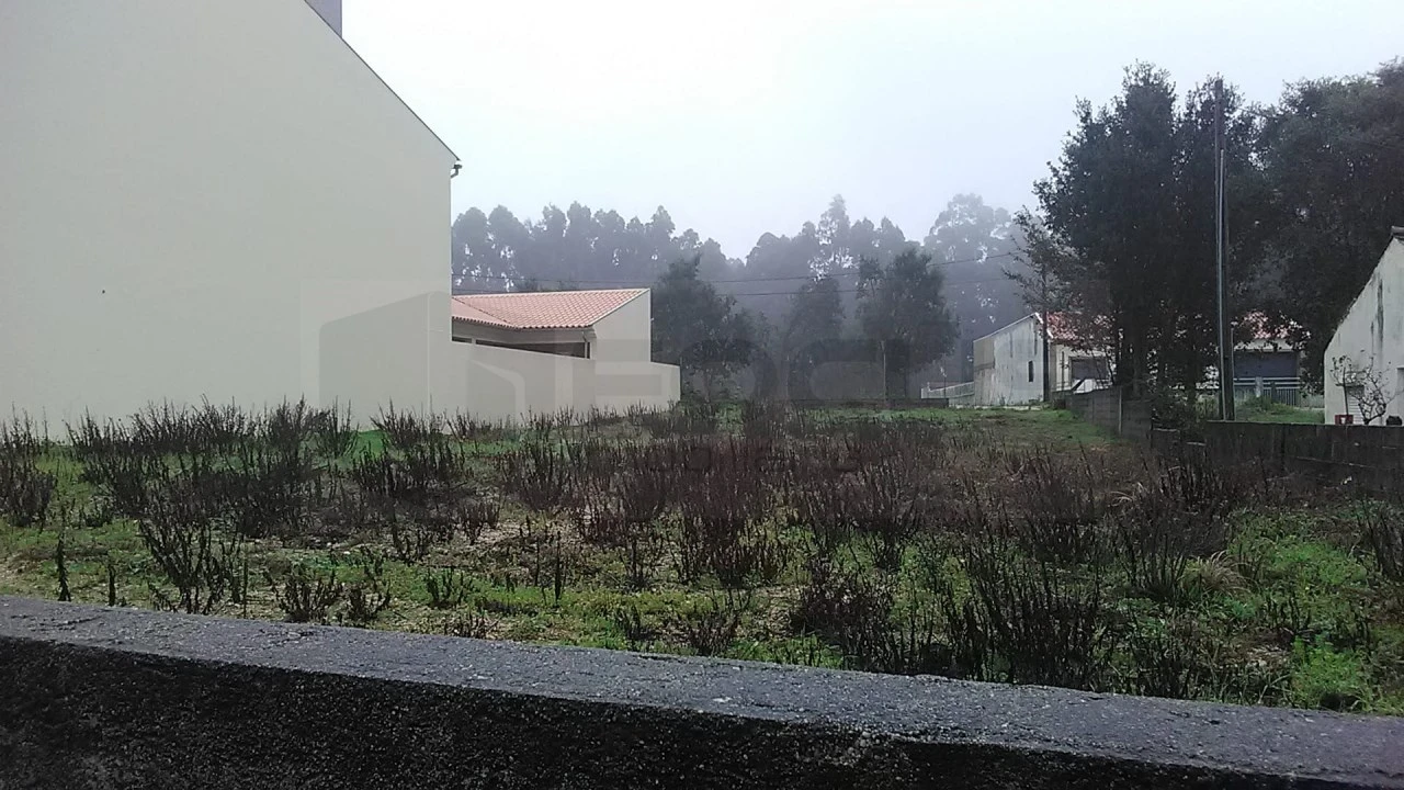 Terreno para Venda em Esgueira Foto 1