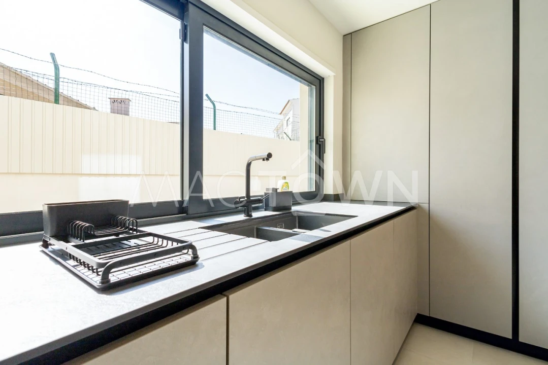 Moradia T4 para Venda em Beato Foto 10