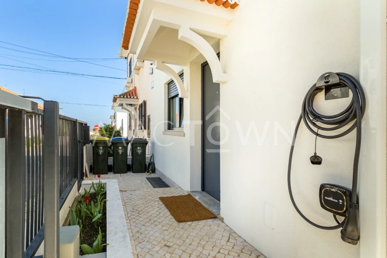 Moradia T4 para Venda em Beato Foto 2