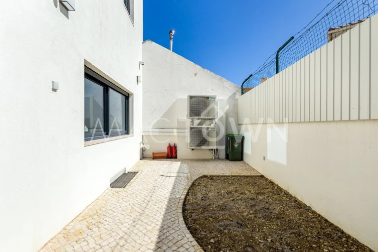 Moradia T4 para Venda em Beato Foto 24