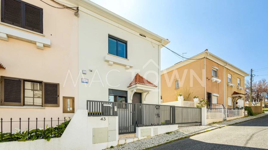 Moradia T4 para Venda em Beato