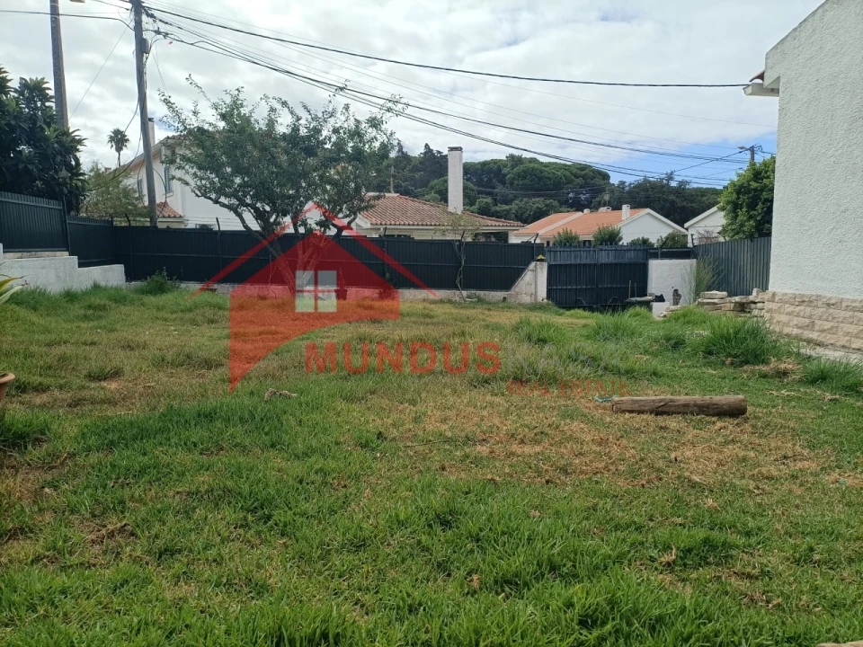 Terreno para Venda em Sesimbra (Castelo) Foto 1