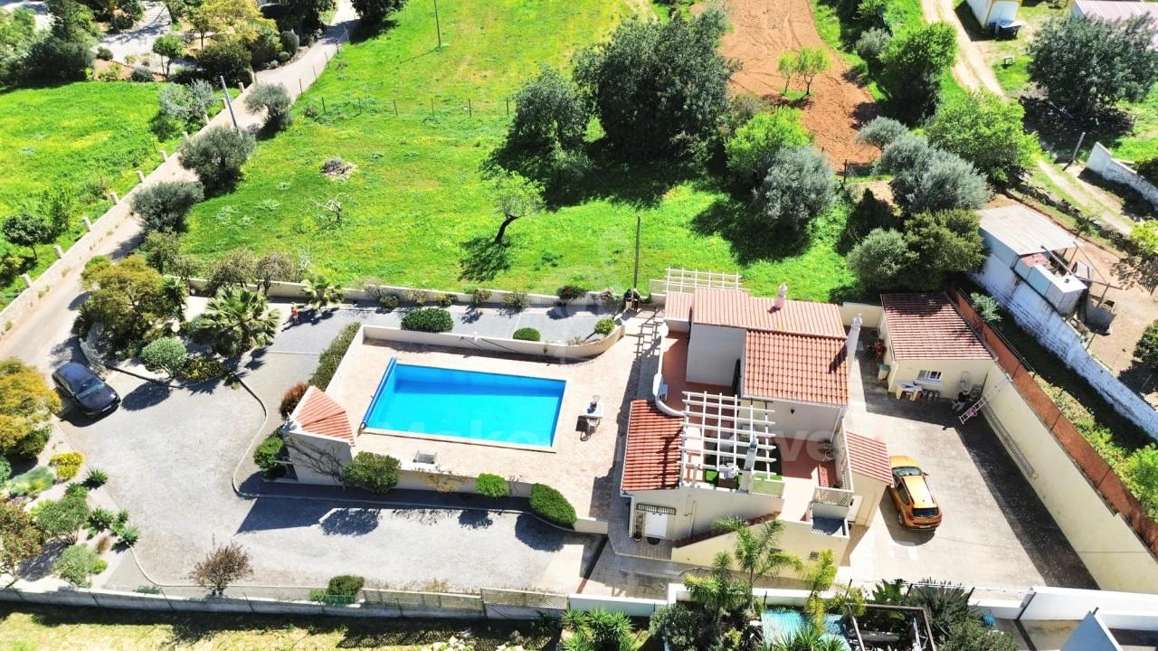 Moradia T3 para Venda em Pechão Foto 39