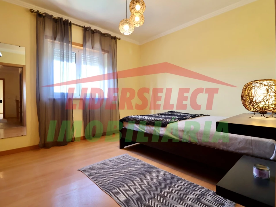 Moradia T3 para Venda em Silveira Foto 25