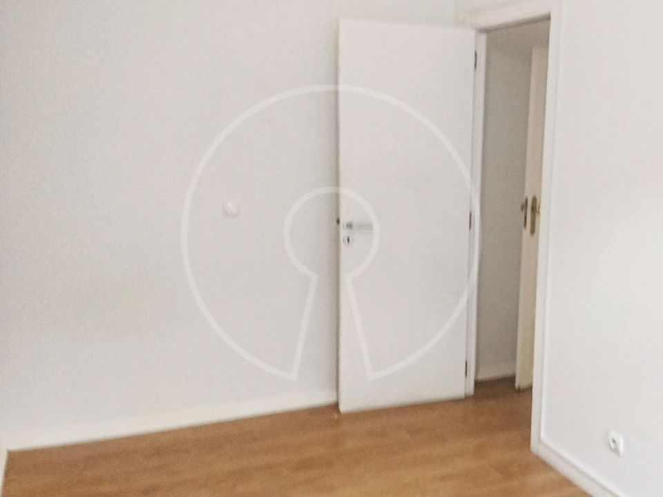 Apartamento T4 para Arrendamento em Alvalade Foto 15