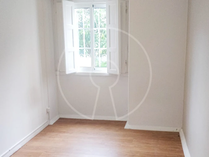 Apartamento T4 para Arrendamento em Alvalade Foto 13