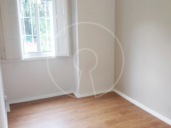 Apartamento T4 para Arrendamento em Alvalade Foto 14