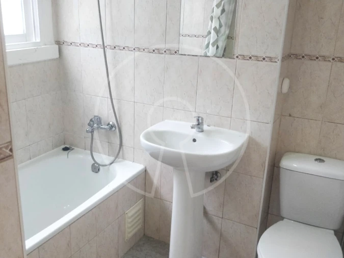Apartamento T4 para Arrendamento em Alvalade Foto 17