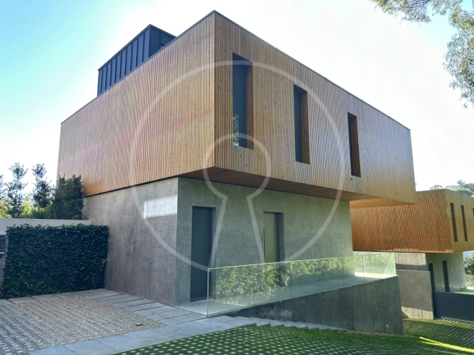 Moradia T4 para Venda em Alcabideche