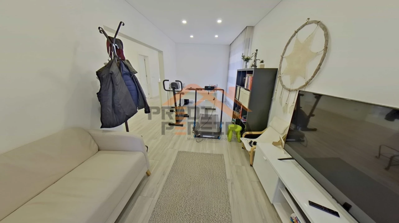 Moradia T3 para Venda em Ramada e Caneças Foto 13