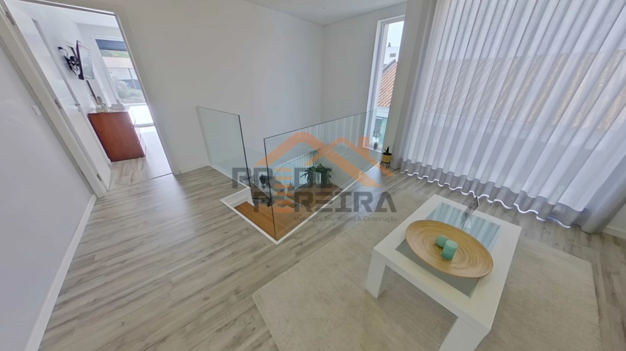 Moradia T3 para Venda em Ramada e Caneças Foto 27