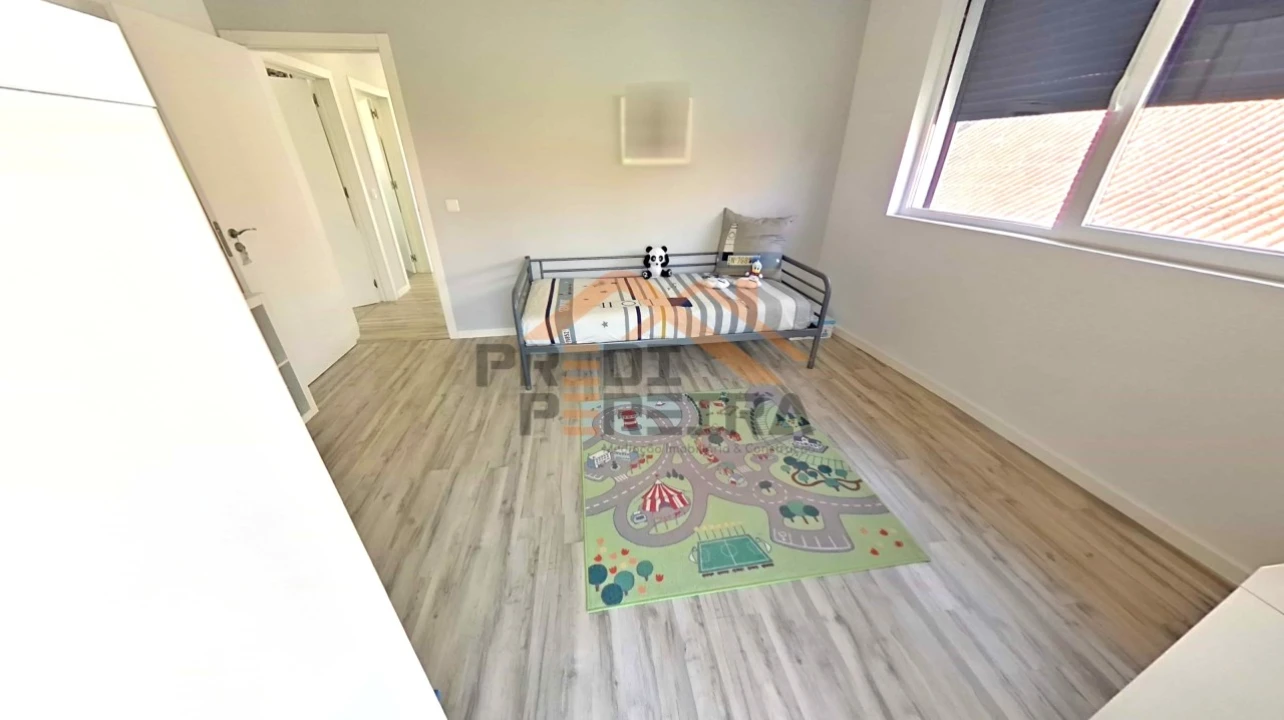 Moradia T3 para Venda em Ramada e Caneças Foto 28