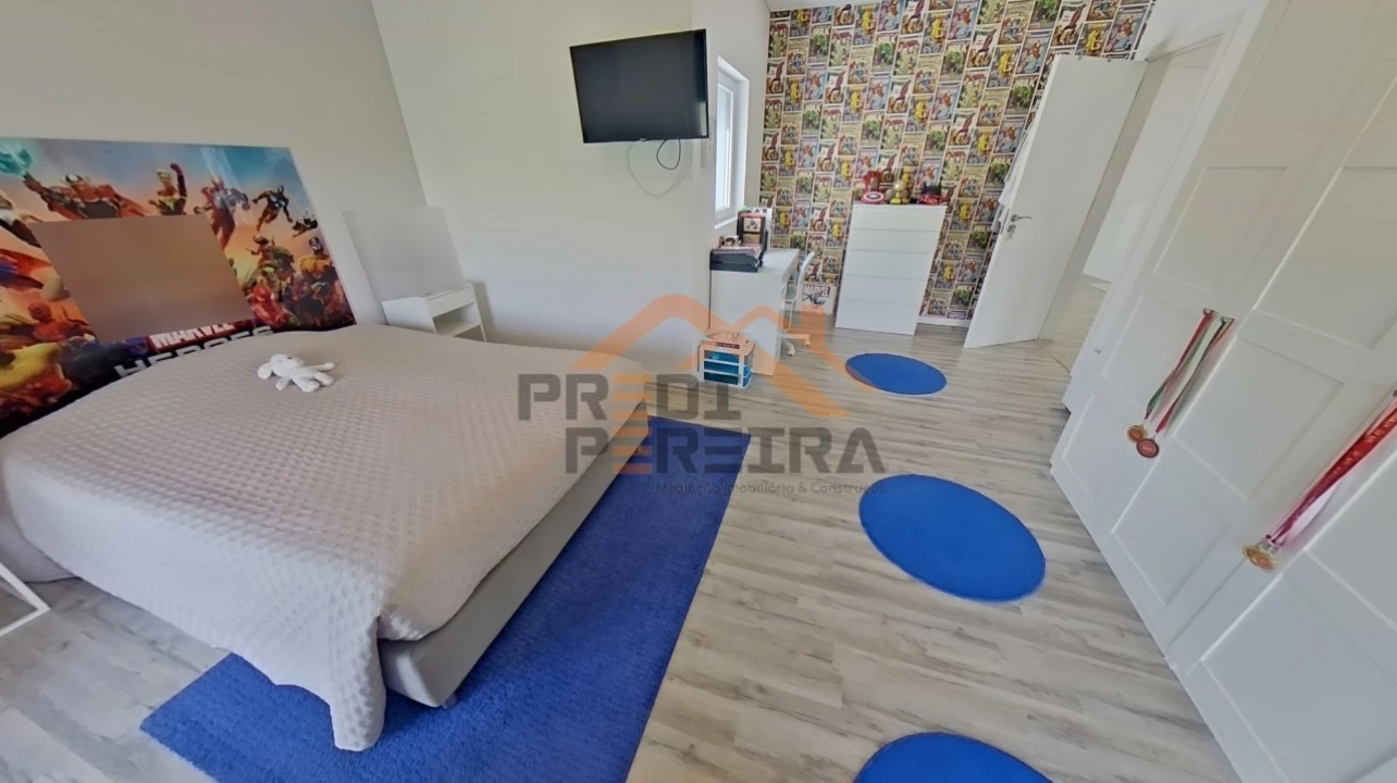 Moradia T3 para Venda em Ramada e Caneças Foto 33