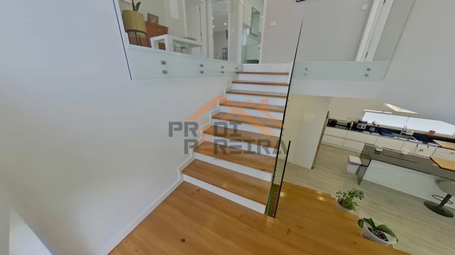 Moradia T3 para Venda em Ramada e Caneças Foto 21