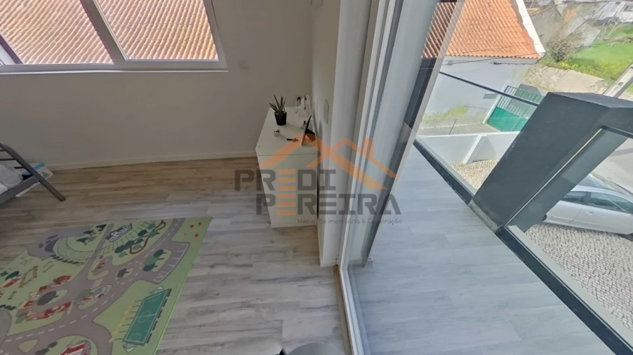 Moradia T3 para Venda em Ramada e Caneças Foto 30