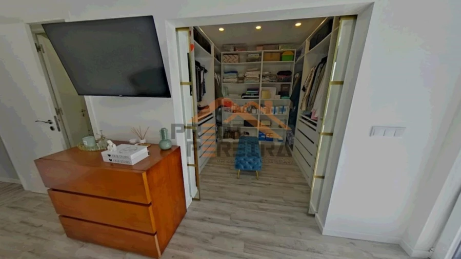 Moradia T3 para Venda em Ramada e Caneças Foto 45