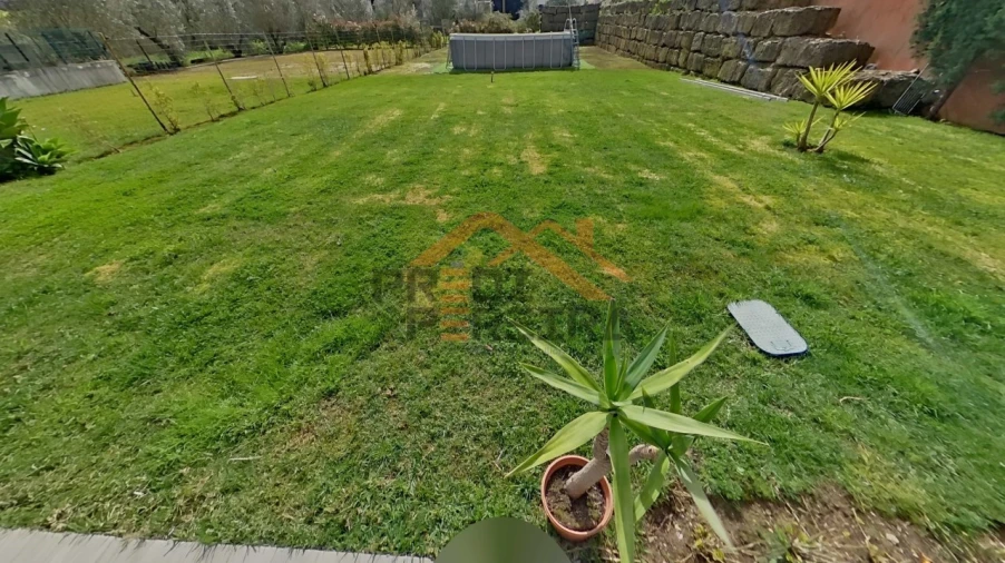 Moradia T3 para Venda em Ramada e Caneças Foto 55