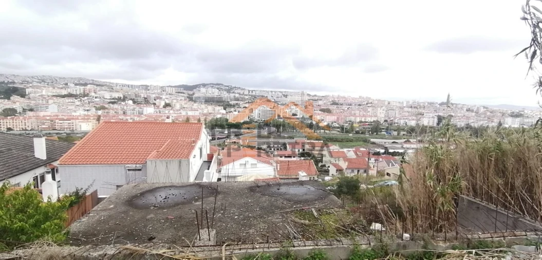 Terreno para Venda em Odivelas Foto 14