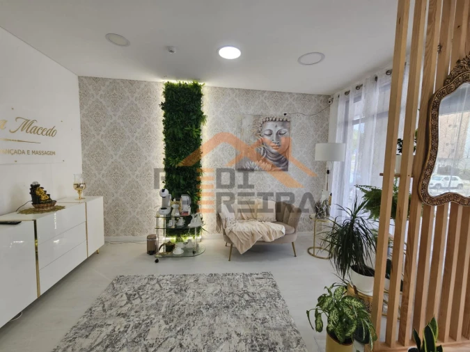 Loja para Arrendamento em Ramada e Caneças Foto 2