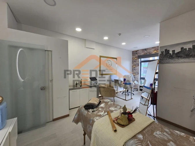 Loja para Arrendamento em Ramada e Caneças Foto 5