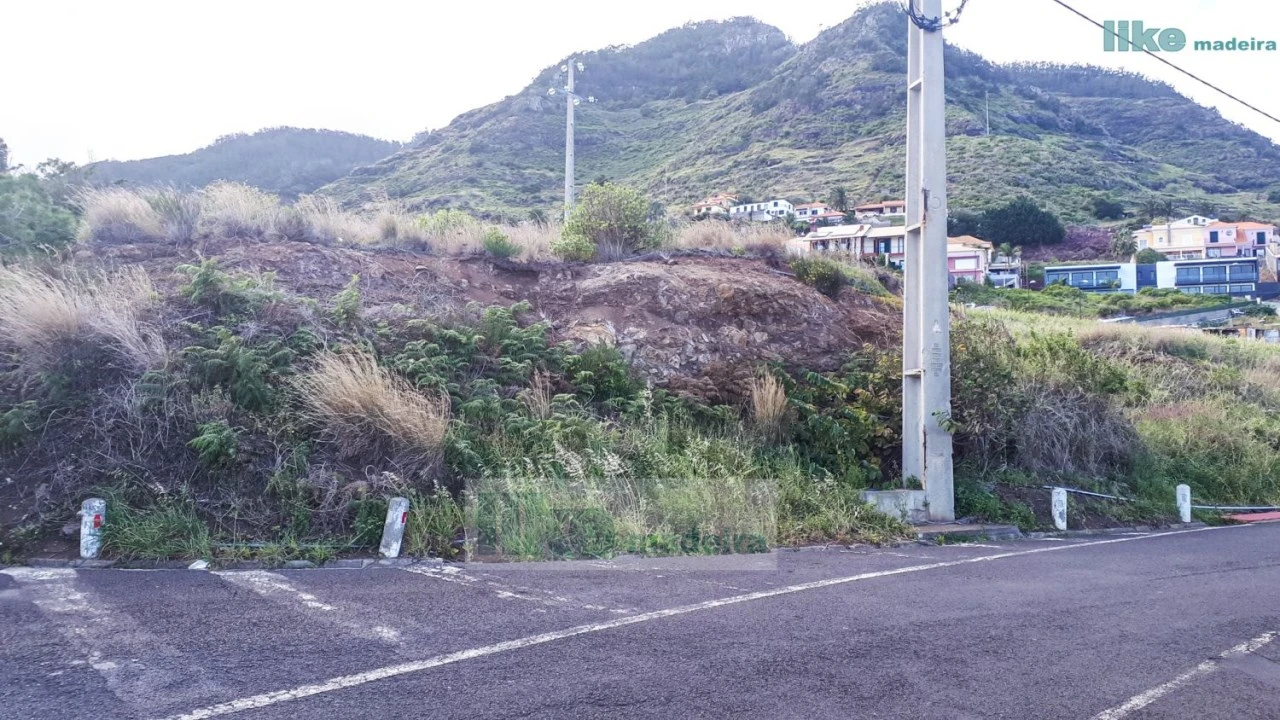 Terreno para Venda em Caniçal Foto 9