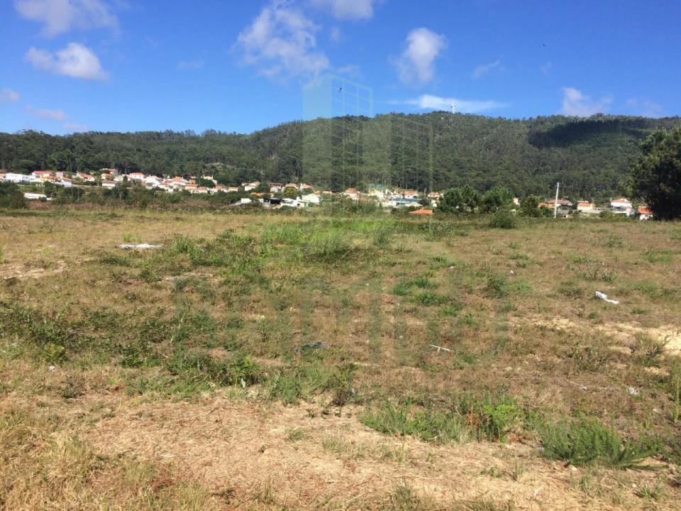 Terreno para Venda em Carreço Foto 3