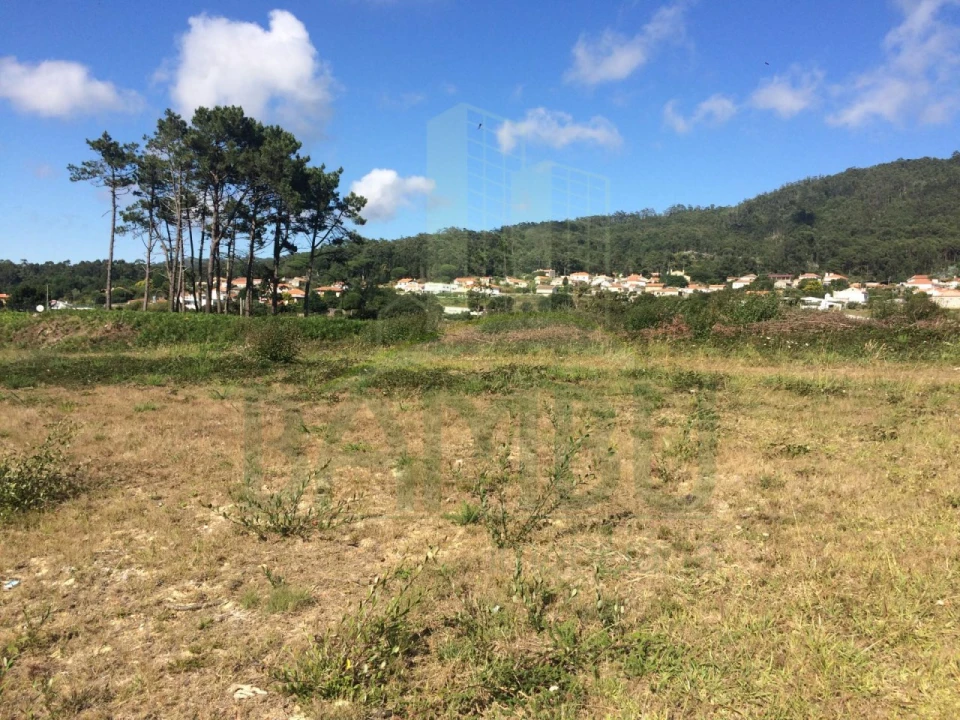Terreno para Venda em Carreço Foto 8